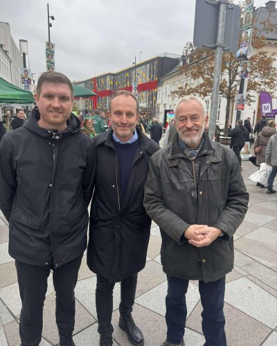 76fb9d15-19fc-405a-af4f-03a8af01c013